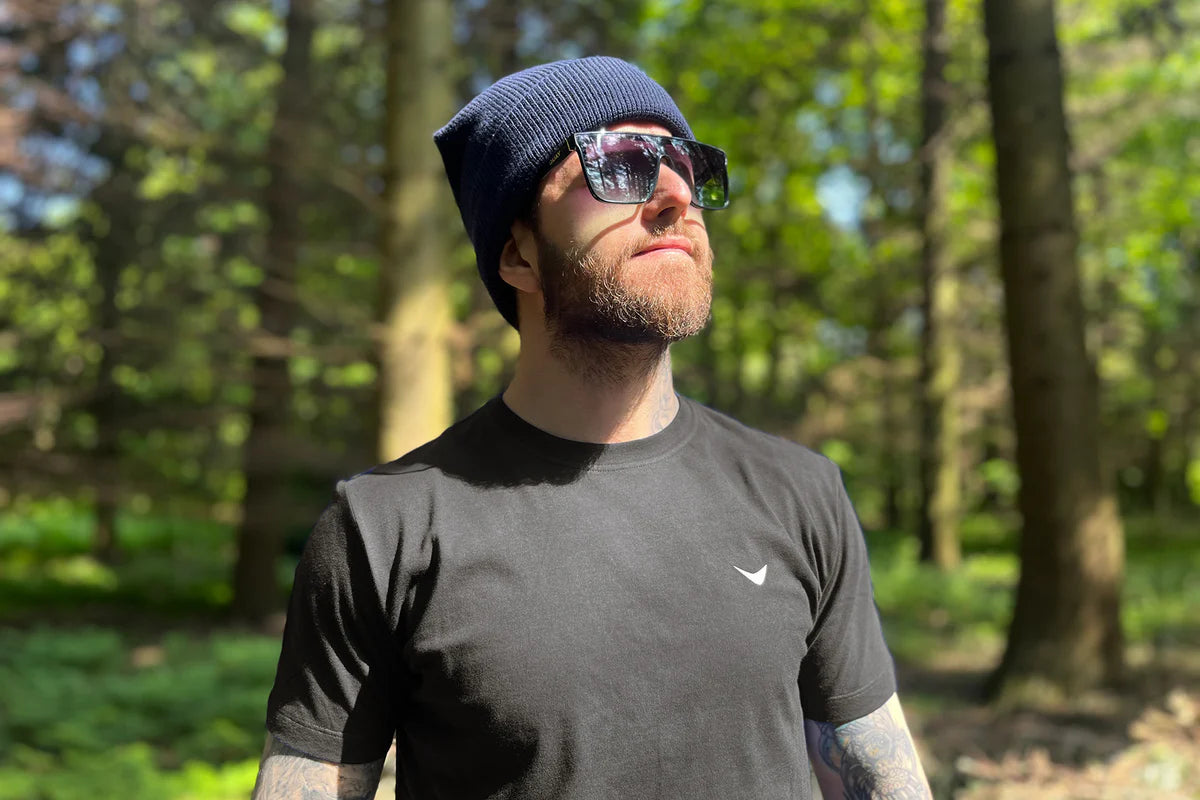 DD Hammocks Men's Icon T-Shirt - Athletic Fit - Charcoal