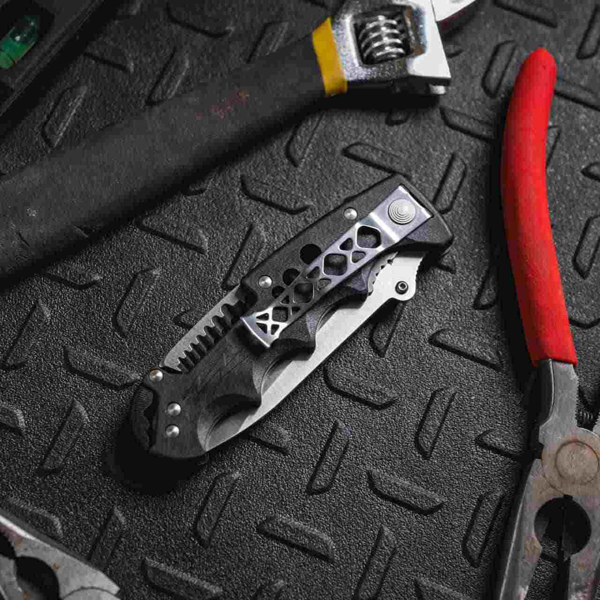 SOG Kilowatt Folding Knife