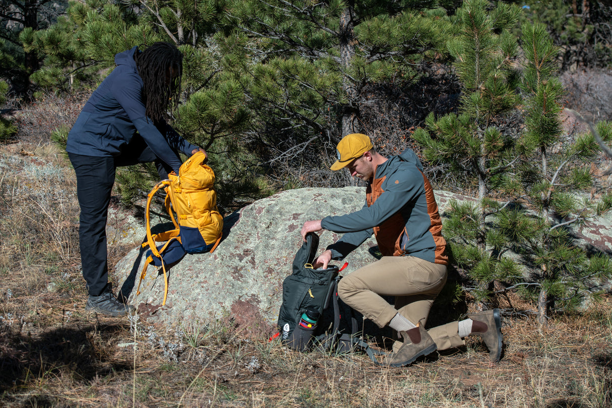 Sierra Designs Flex Hike 20L-30L Backpack Bag - Peat/Fiery Red